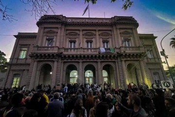Vuelve el conflicto en el Hospital Bonaparte: convocan a un ruidazo para el viernes