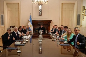Tras cancelar su viaje a Las Vegas, Javier Milei reunió de urgencia a su gabinete