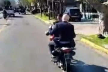 Nueva falacia de LLA: el motoquero que ayudó a huir a Espert es barrabrava y enfrenta cargos por intento de homicidio