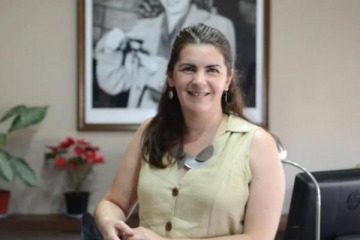 La intendenta Mariel Fernández denunció que ofrecen dinero y mercadería para llenar el acto de Milei