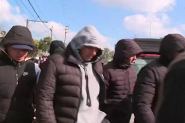 Polémica por la presencia de barras de River Plate en el acto de Milei en Moreno