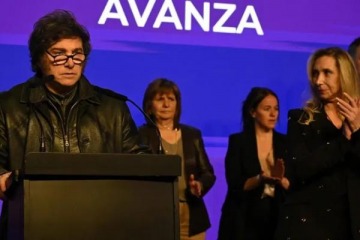 Foto de Despus de la paliza electoral, Javier Milei convoc a una "mesa poltica" con los gobenadores
