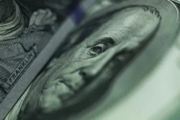 Quedó cerca de la banda: el dólar oficial marcó un nuevo récord tras la derrota de Milei en PBA