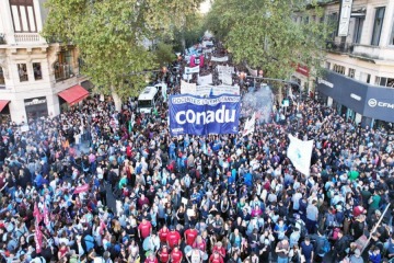 Docentes universitarios amenazan con paro y movilización en caso de que Milei vete el financiamiento