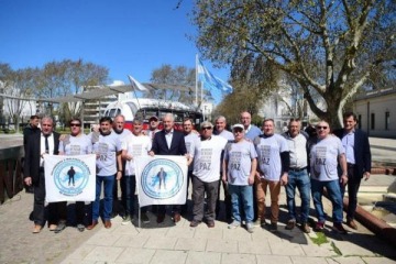 Alak despidió a un contingente de excombatientes platenses que viajará a las Islas Malvinas