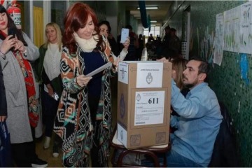 Foto de La Cmara Electoral revoc la habilitacin de Cristina Kirchner para votar en las elecciones de octubre