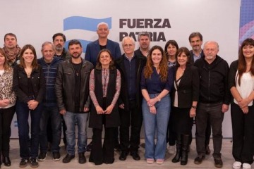 Fuerza Patria reunió a sus candidatos bonaerenses en el PJ nacional para frenar el ajuste