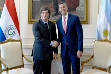 Milei se reunió con Santiago Peña en Paraguay tra su disertación en la CPAC