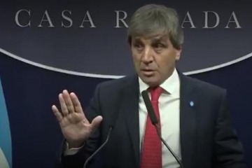 El endeudador serial se cruzó con Yacobitti en la previa a la Marcha Federal
