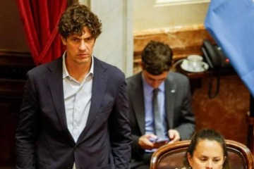 Lousteau le exigió a Caputo que en lugar de tuitear tanto que venga al Congreso
