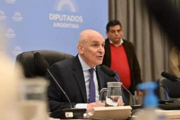 Mientras Milei celebra en Nueva York, la oposición amenaza con desconocer la deuda con EEUU y tomar la comisión de Presupuesto