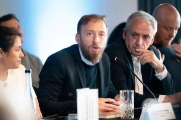 Soluciones Cercanas: el intendente Otermín llevó a la CAF la experiencia del Gobierno de la Comunidad