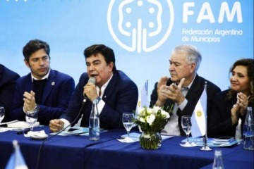 Intendentes de todo el país salieron a reclamarle a Javier Milei: "El rumbo económico debe cambiar"