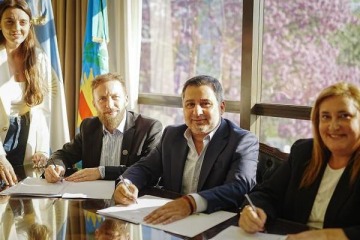Federico Otermín, Diego Molea y Fernanda Vázquez anunciaron el Consejo de Seguridad y Justicia de Lomas junto a la UNLZ