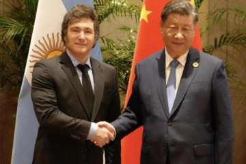 La embajada china salió al cruce de Bessent: "Mentalidad arraigada en los tiempos de la Guerra Fría"