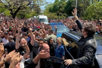 Milei visitó Chaco y Corrientes para apuntalar a sus candidatos de cara a las elecciones