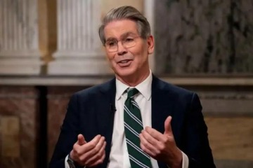 Scott Bessent salió a justificar sus dichos acerca de  "sacar a China de Argentina": "Me refería a las bases militares"