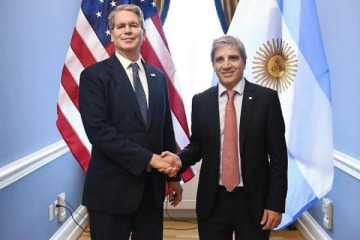 Bessent confirmó que el Tesoro de EEUU volvió a comprar pesos y el salvataje podría alcanzar los USD 40.000 millones
