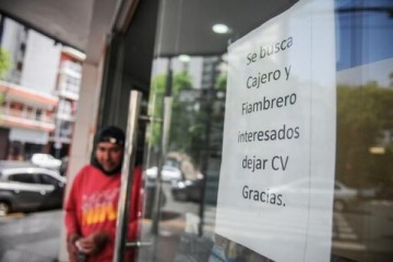 El empleo formal sigue en caída: la gestión de Milei se llevó puesta más de 200 mil puestos de trabajo 