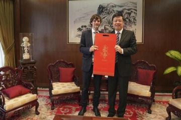 Realizan un conversatorio sobre "Los próximos cinco años con China" en Buenos Aires