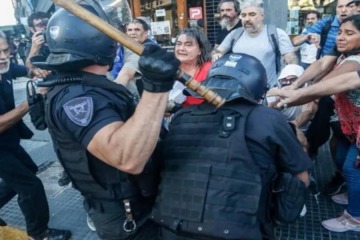 El jubilado fracturado por la Policía Federal contó que deberá ser operado: Me tiraron como un misil