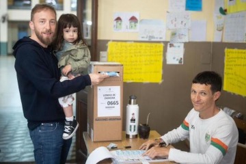 Federico Otermín votó en Banfield y llamó a participar de la jornada democrática