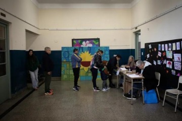 Cerraron los comicios: sube la expectativa por los primeros resultados en una elección marcada por la baja participación