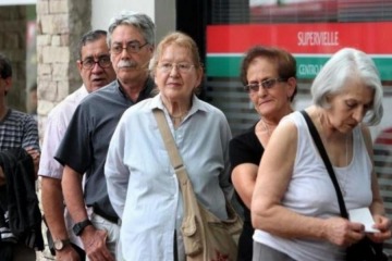 El Gobierno ratificó el congelamiento del bono para jubilados en $70.000