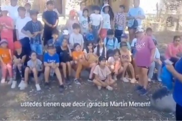 ¿Adoctrinamiento libertario?: una docente instó a un grupo de primaria agradecer una excursión a Martín Menem 