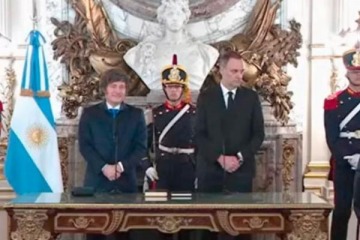 "Testimonial": Adorni asumió como jefe de Gabinete tras la salida de Francos