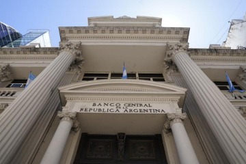 En búsqueda de aumentar la demanda de crédito, el BCRA bajó las tasas de interés