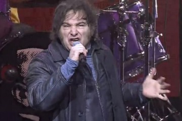 Foto de Insólito: Javier Milei publicó un video suyo cantando para conmemorar la caída del Muro de Berlín