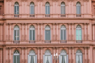 ¿Marcha atrás en la Rosada?: el gobierno le quitó áreas a Santilli y habría reculado