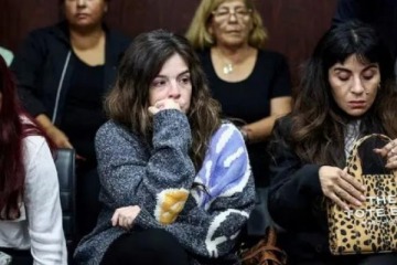 Foto de Dalma y Gianinna Maradona declaran en el jury contra la jueza Makintach