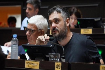 Foto de Tignanelli: "Estamos trabajando para que el gobierno provincial tenga todas las herramientas que necesita"