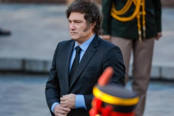 Foto de Milei retoma la agenda tras el fin de semana largo: convoca al Gabinete y recibe al canciller de Israel