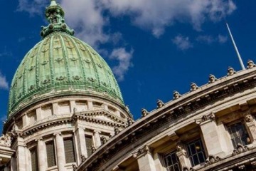 La Libertad Avanza analiza empalmar las sesiones extraordinarias hasta el 28 de febrero para avanzar con las reformas