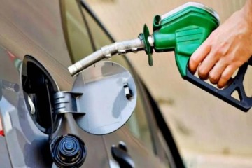 El Gobierno prorrogó para enero un nuevo aumento del impuesto a los combustibles 