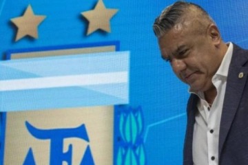 La FIFA y Conmebol dejan sin margen a Milei y consagran a Tapia en un cargo clave