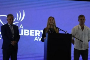 Foto de Karina Milei estuvo a cargo del cierre del congreso libertario en Mar del Plata y alent la reeleccin de su hermano