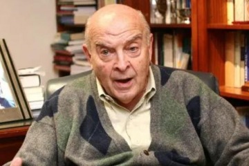 Cavallo volvió a cuestionar el rumbo económico y pidió un giro simultáneo en tasas, cepo y reformas