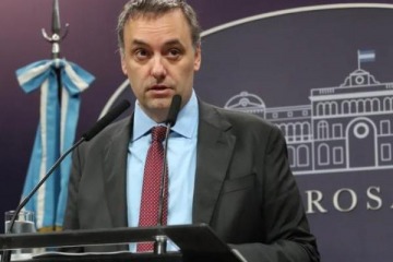 Adorni reordena la Jefatura y apuesta por Aimé Vázquez como número dos