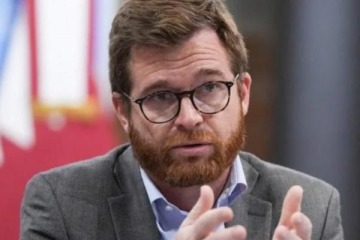 Massot cruzó otra vez a Milei: ahora lo acusó de barrabrava en plena crisis económica