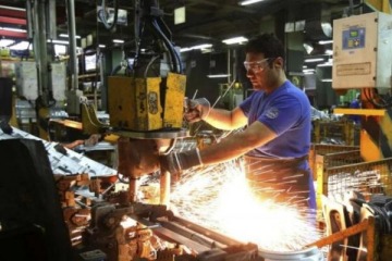 Cerraron 20.000 empresas en los últimos 22 meses y la crisis en el empleo formal se agudiza