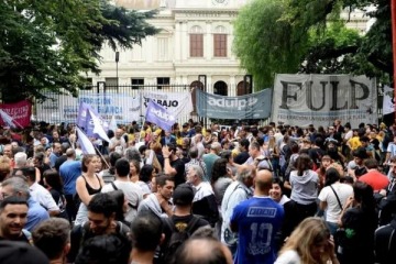Contra la reforma laboral del Gobierno: las universidades se suman a la marcha de la CGT