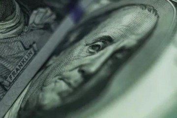 &iquest;Qu&eacute; pas&oacute; con el d&oacute;lar?: marc&oacute; un r&eacute;cord tras el anuncio del BCRA y volvi&oacute; a presionar a los financieros