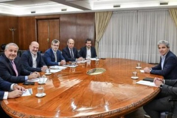 Caputo se reuni&oacute; con los Industriales e insisti&oacute; en la reforma laboral en el centro de la agenda