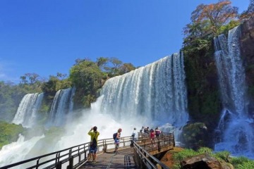 El Gobierno habilit&oacute; la realizaci&oacute;n de "microeventos" en el Parque Nacional Iguaz&uacute;