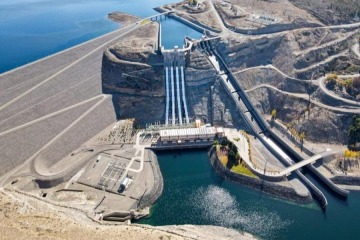 Con la firma de los contratos, el Gobierno deja en manos privadas las represas del Comahue