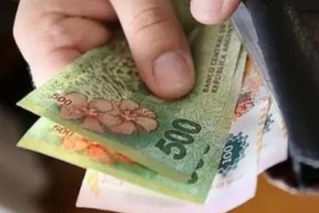 Pol&eacute;mica por los salarios: aumentos selectivos y bonos mientras la mayor&iacute;a pierde poder adquisitivo